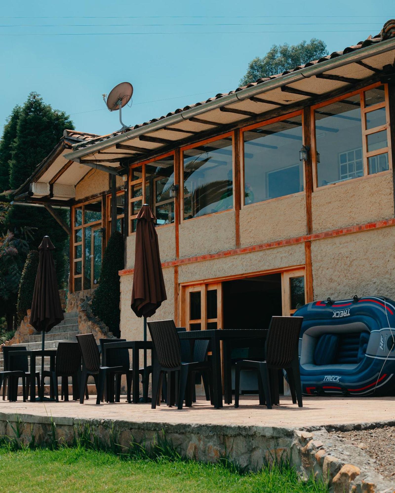Killary Lodge & Glamping Cachanlo de Sidcay Экстерьер фото